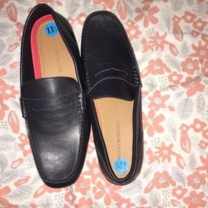 Brand new pair of Tommy Hilfiger